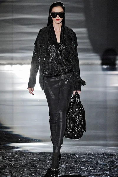 Look 12